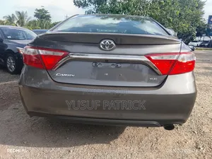 Toyota Camry 2016 Gray