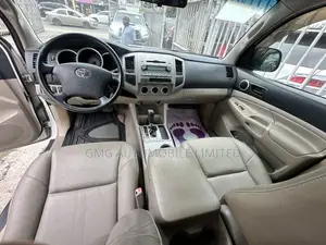 Toyota Tacoma 2007 White