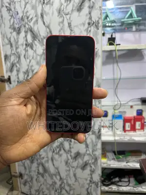 Apple iPhone 13 256 GB Red