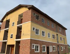 3bdrm Apartment in Ikota for sale