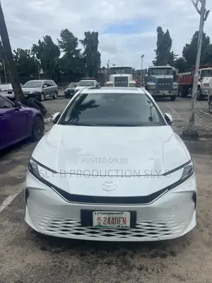 Toyota Camry 2025 White