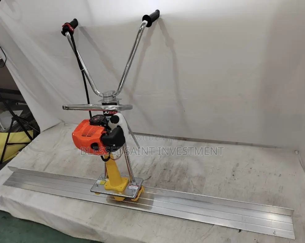 Screeding Machine 4 Stroke Engine Honda