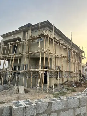 4bdrm Duplex in Sabon Lugbe for sale
