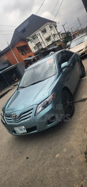 Toyota Camry 2010 Green