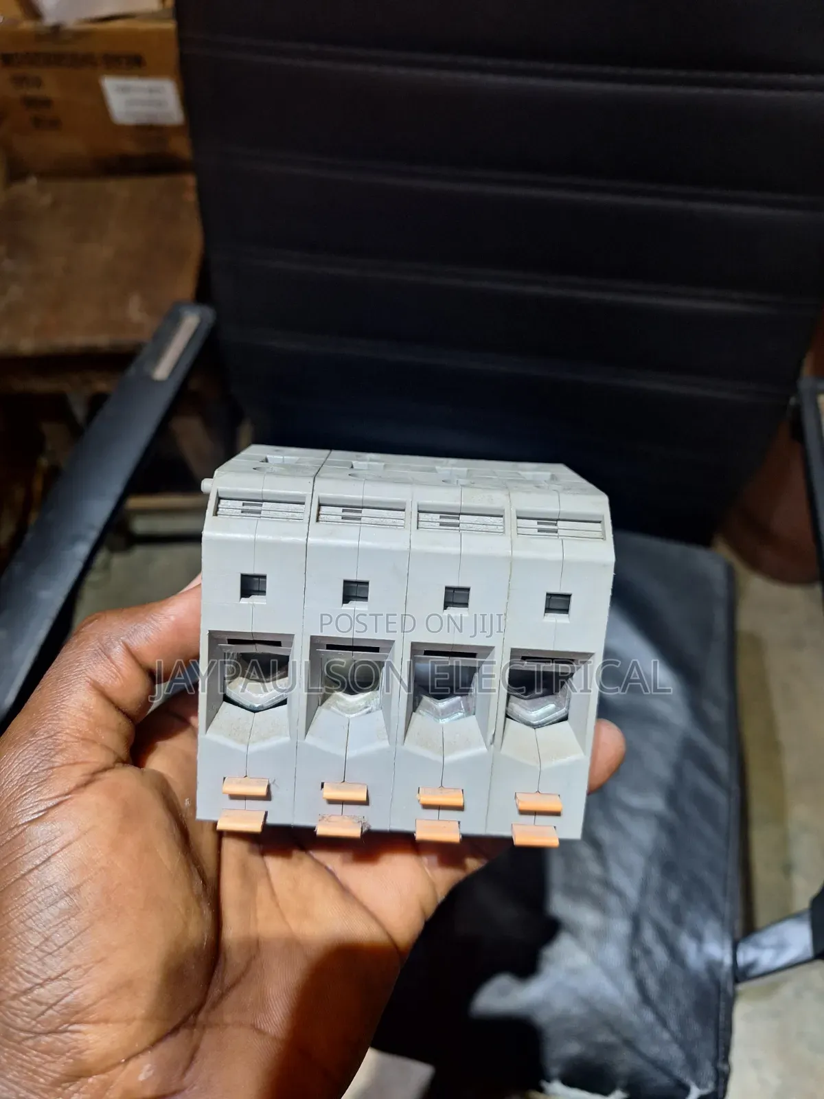 Terminal Connector