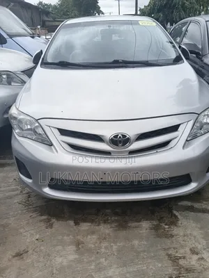Toyota Corolla 2011 Silver