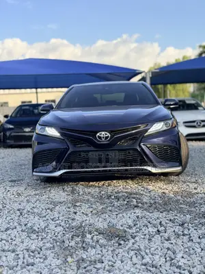 Toyota Camry XSE V6 2022 Blue