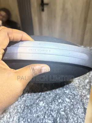 Harman Kardon Onyx Studio 9 – Neatly Used