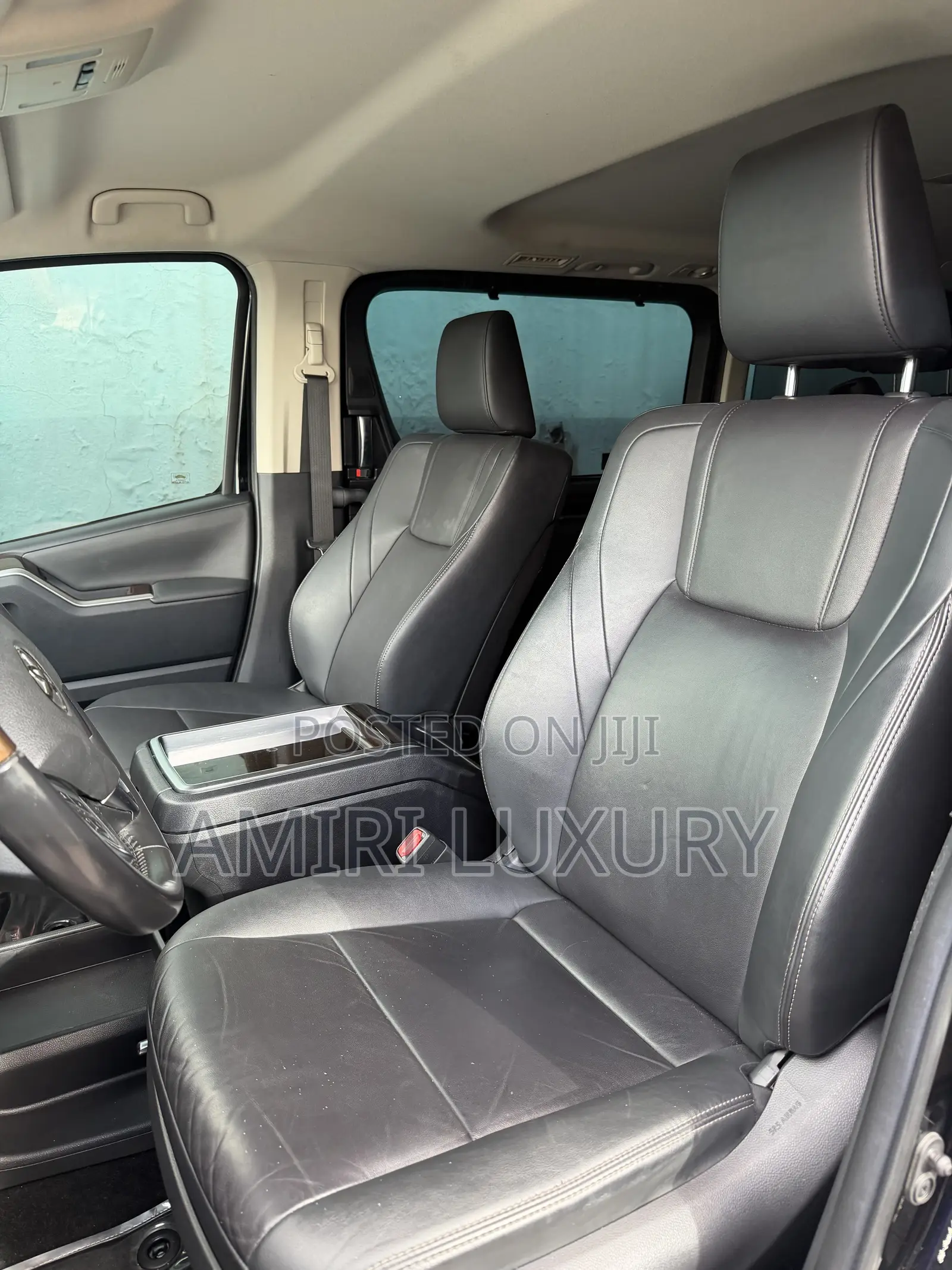Toyota Granvia 2023 Black