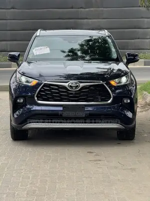 Toyota Highlander Platinum 2022 Blue