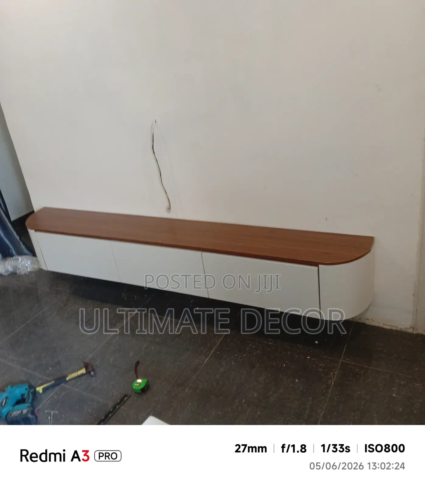 6ft Curve TV Console