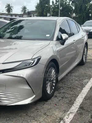Toyota Camry XSE 2025 Gray