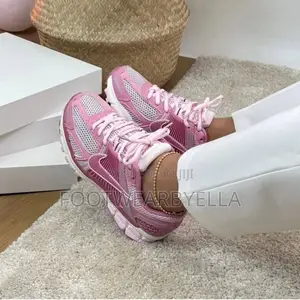 High Quality Sneakers