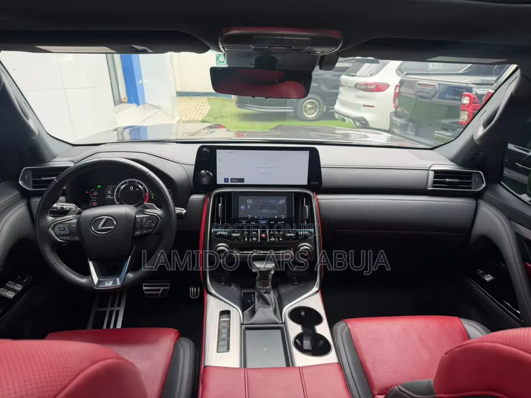 Lexus LX 600 2024 Black