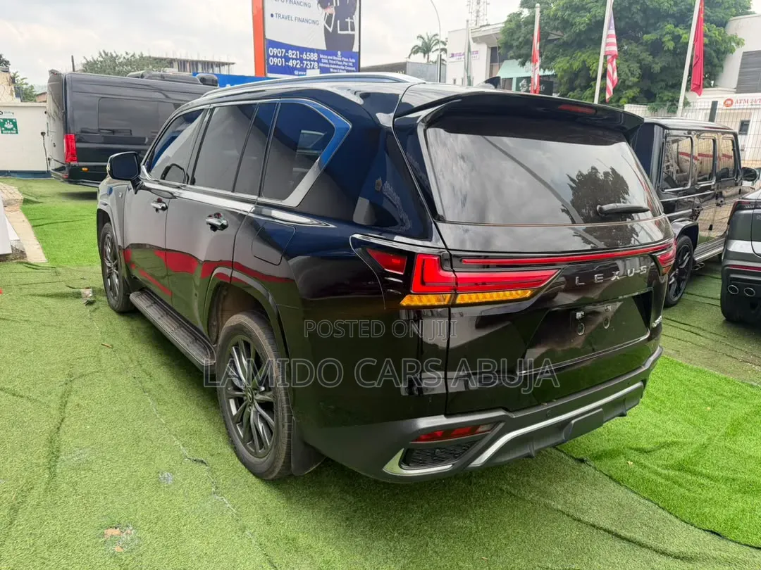 Lexus LX 600 2024 Black