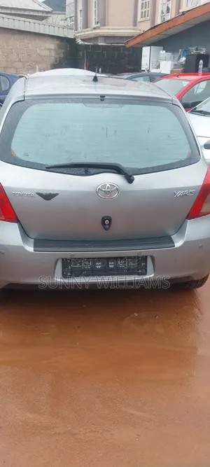 Toyota Yaris 2008 Gray