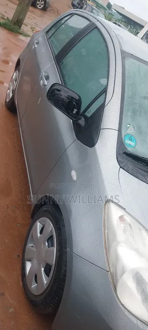 Toyota Yaris 2008 Gray