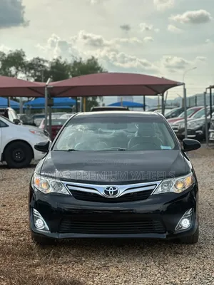 Toyota Camry XLE 4dr Sedan (2.5L 4cyl 6A) 2013 Black
