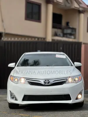 Toyota Camry LE 4dr Sedan (2.5L 4cyl 6A) 2013 White
