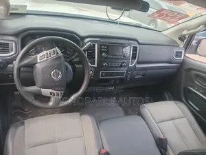Nissan Titan 2017 White