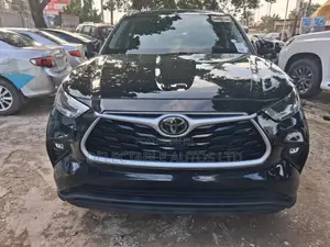 Toyota Highlander XLE 2021 Black