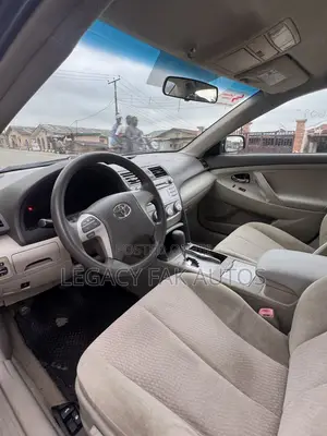 Toyota Camry LE 4dr Sedan (2.5L 4cyl 6AM) 2010 Green