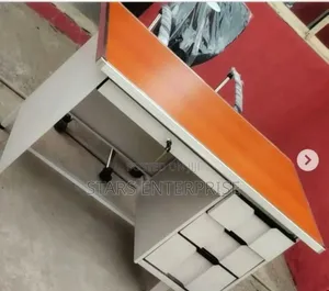 Modern Office Table / Office Desk