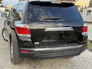 Toyota Highlander 2012 Black