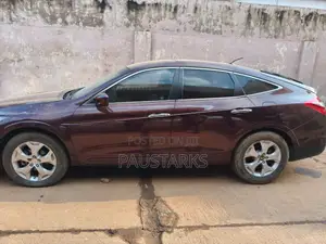 Honda Crosstour 2012 Brown