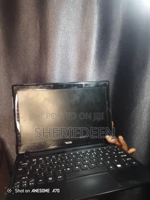 Laptop Acer TravelMate B113 4GB Intel Pentium HDD+SSD 140GB