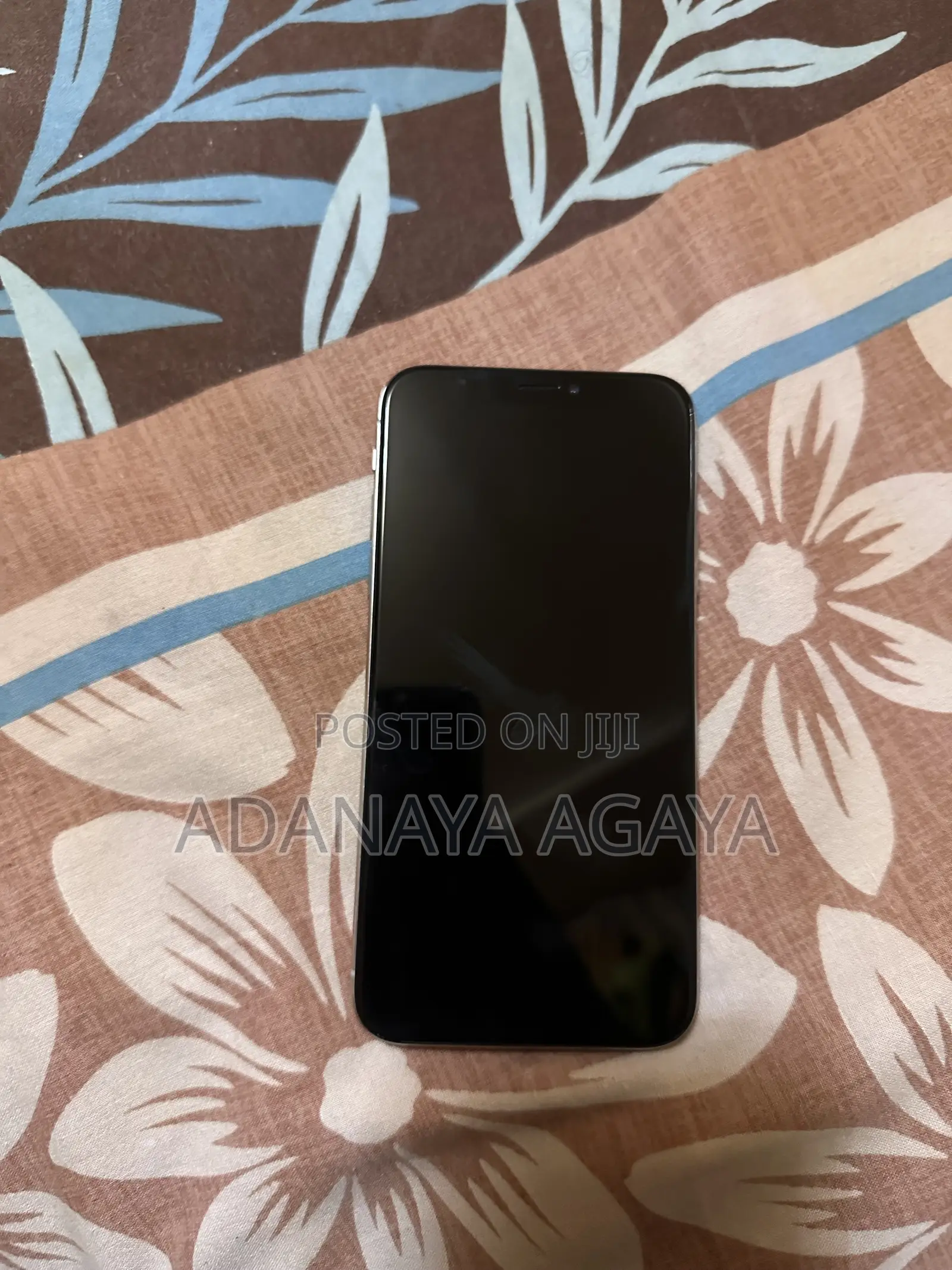 Apple iPhone X 64 GB White