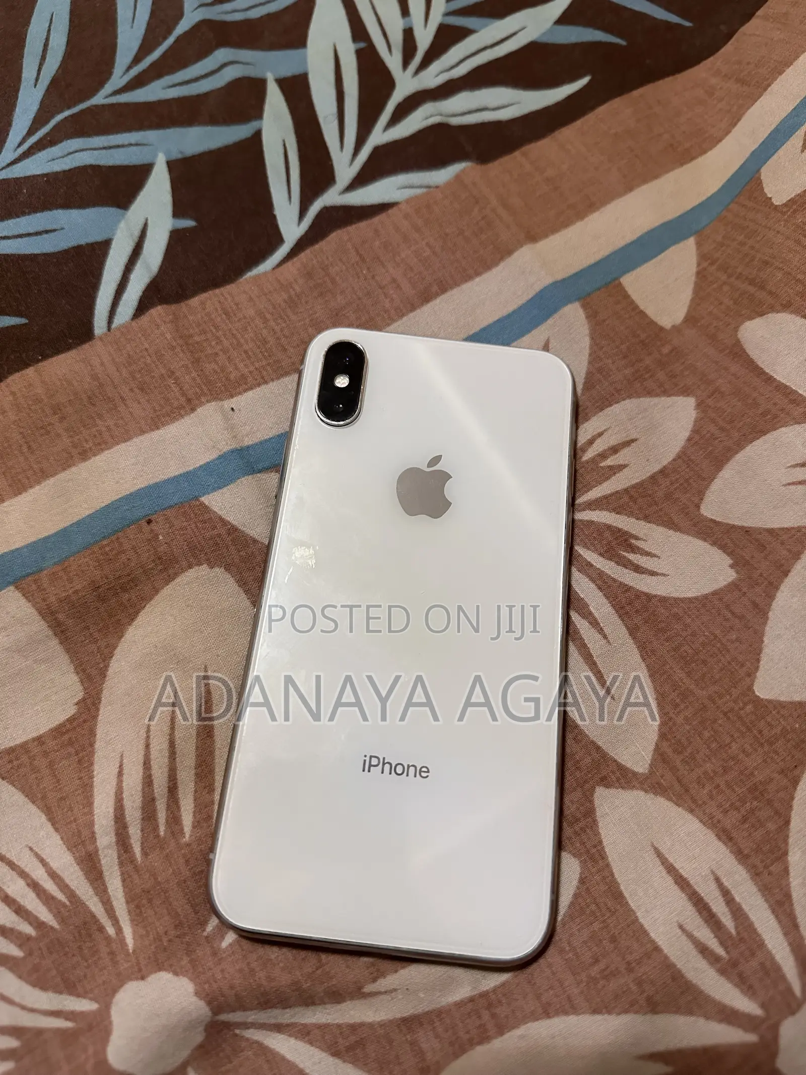 Apple iPhone X 64 GB White