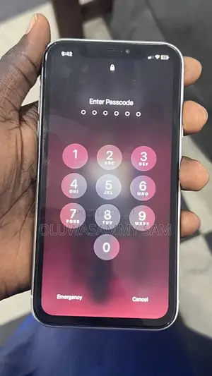 Apple iPhone XR 64 GB White
