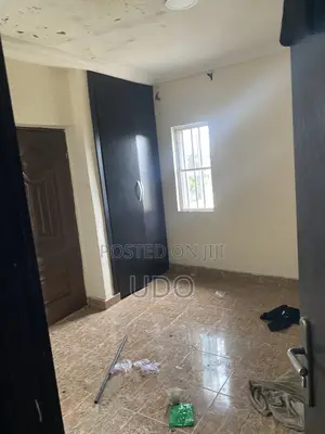 2bdrm Block of Flats in Miracle Estate, Sangotedo for rent