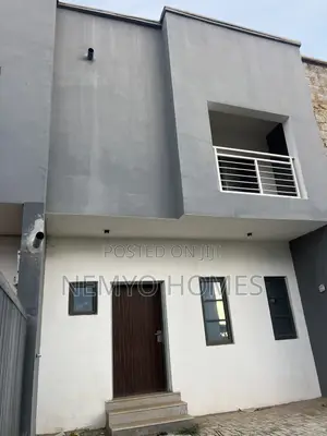 2bdrm Duplex in Dawko, Dakwo District for sale