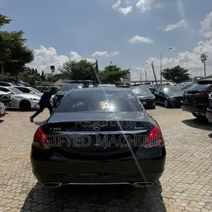 Mercedes-Benz C300 2015 Black