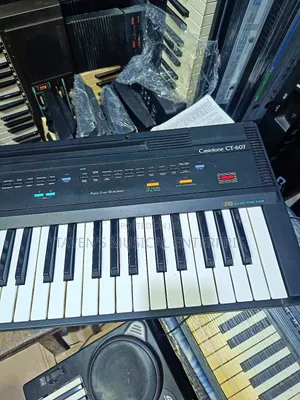 Casio Casiotone CT-607 Electronic Keyboard