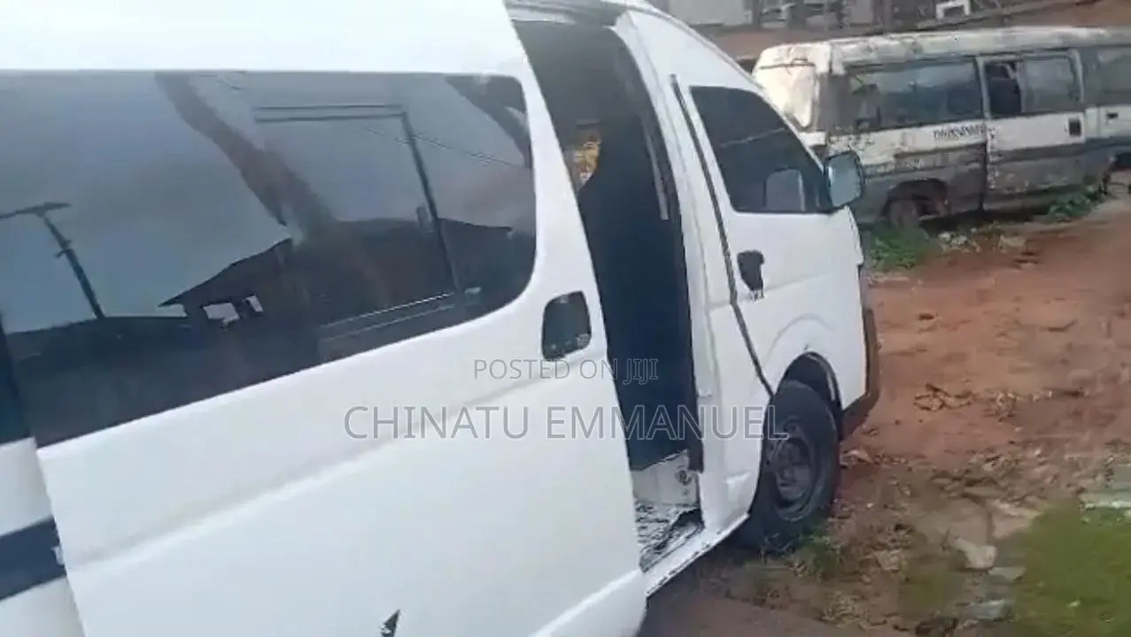 Toyota HiAce 2015 White