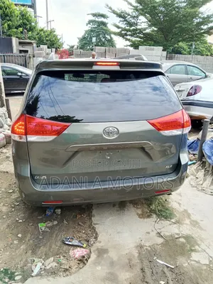 Toyota Sienna 2012 Gray