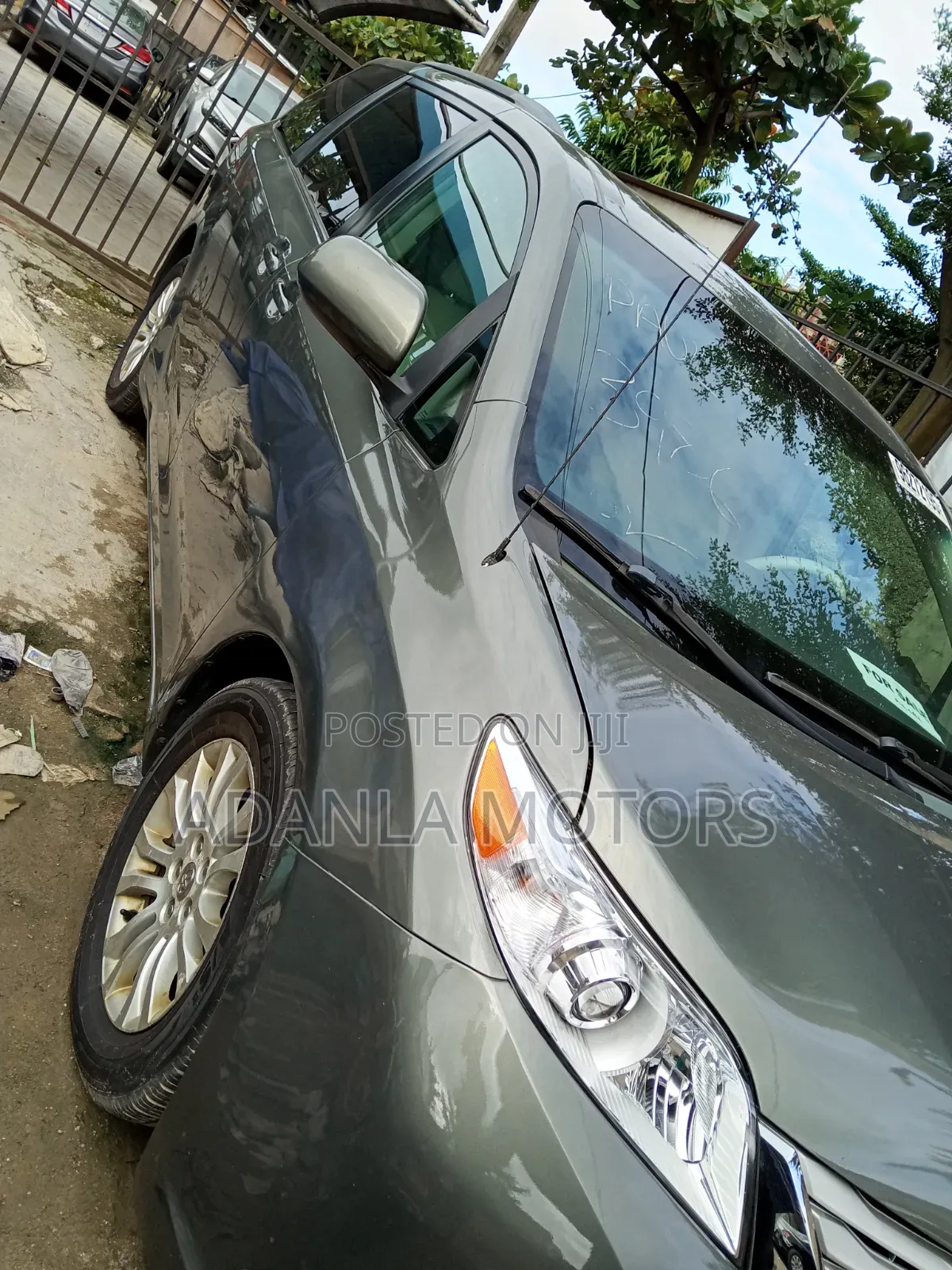 Toyota Sienna 2012 Gray