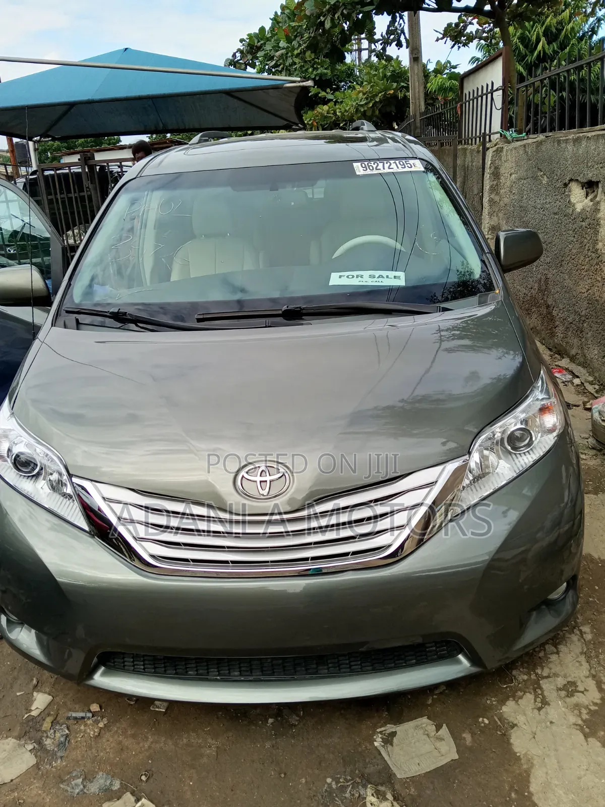 Toyota Sienna 2012 Gray