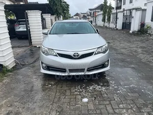 Toyota Camry 2014 Silver