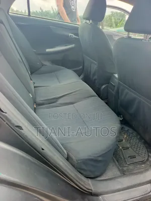 Toyota Corolla 2010 Gray