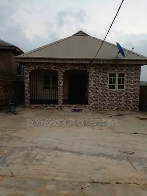 3bdrm House in Divine City Estate, Ado-Odo/Ota for sale