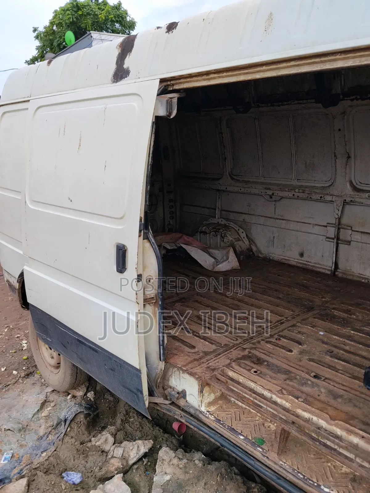 Ford E450 2009 White
