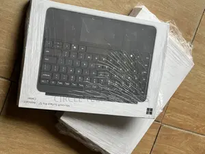 New Microsoft Surface Pro 16GB Qualcomm Snapdragon X Plus SSD 512GB