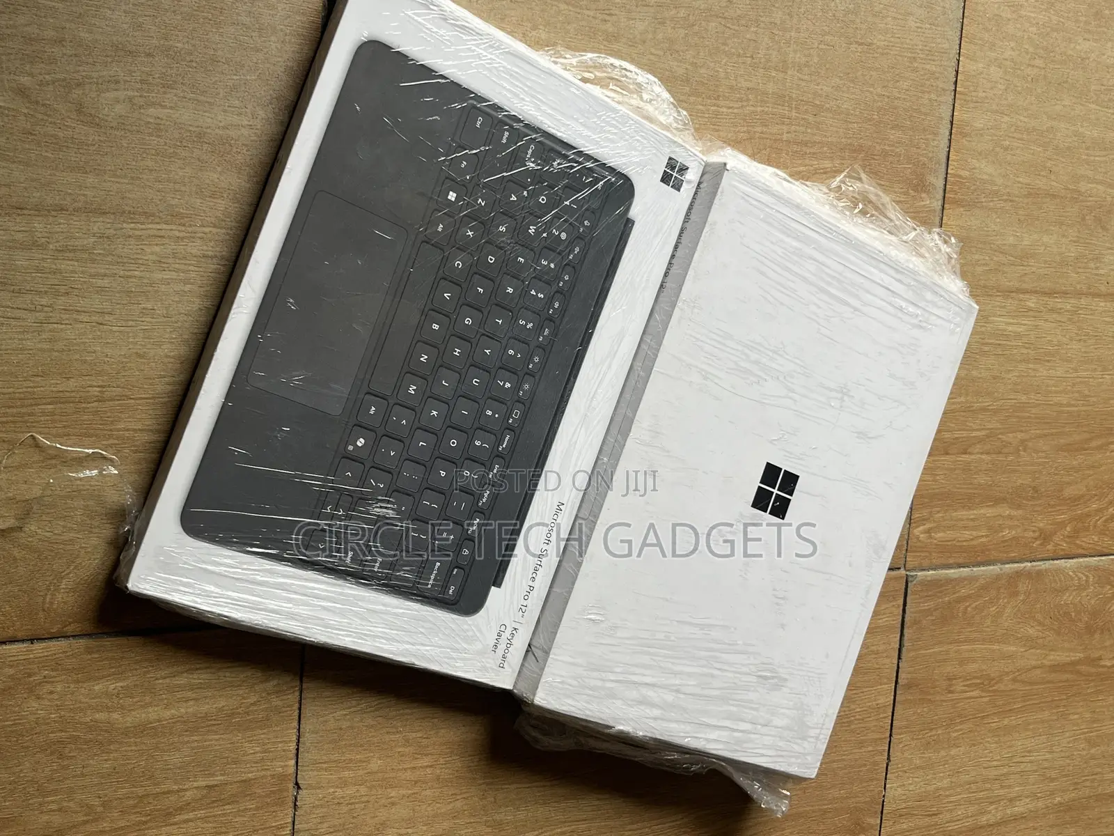 New Microsoft Surface Pro 16GB Qualcomm Snapdragon X Plus SSD 512GB
