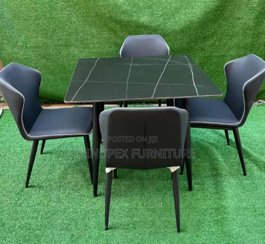 4 Seaters Dining Table