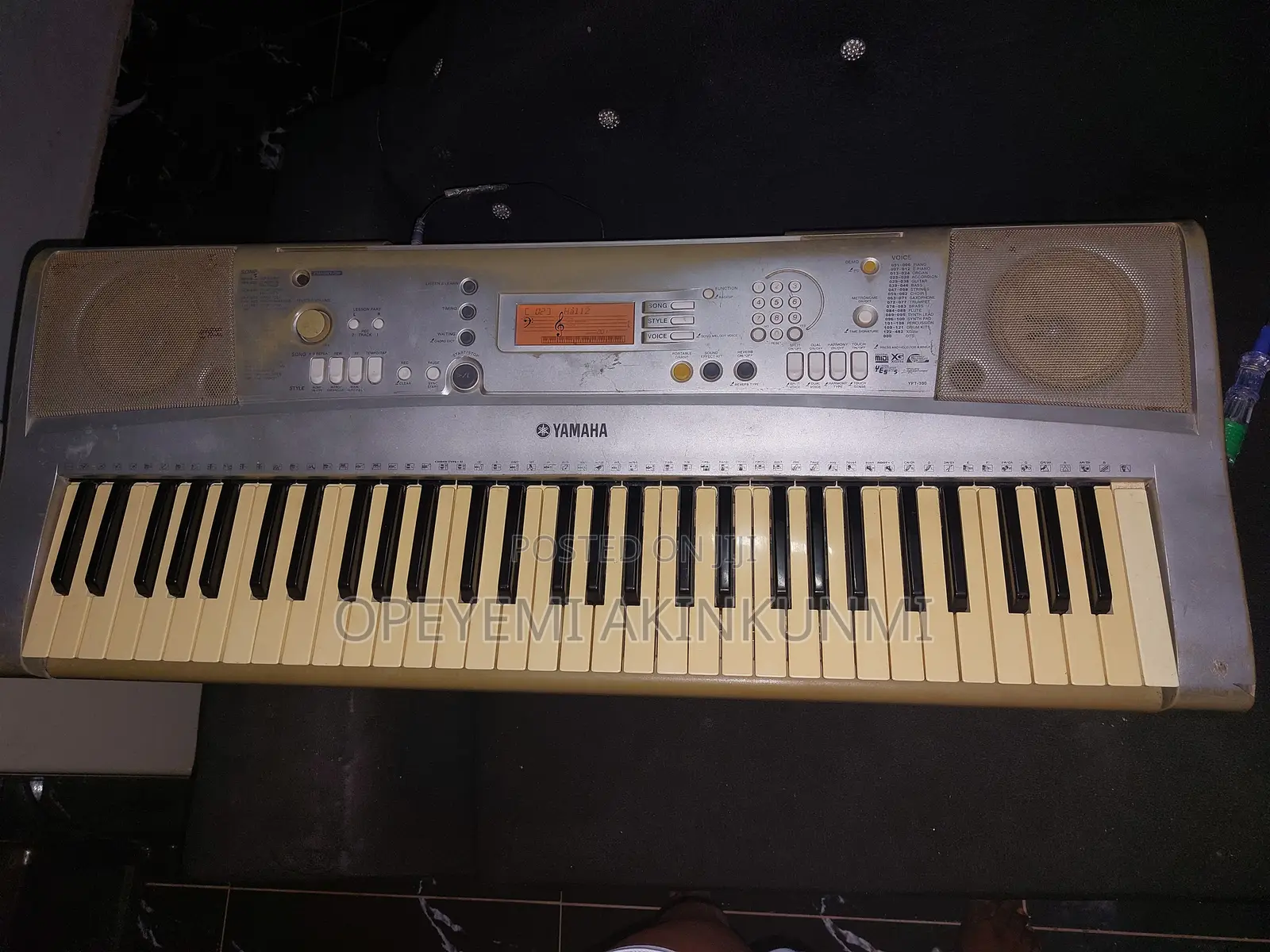 Yamaha PSR E303