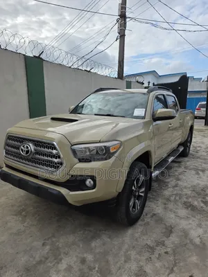Toyota Tacoma 4dr Double Cab 2016 Brown